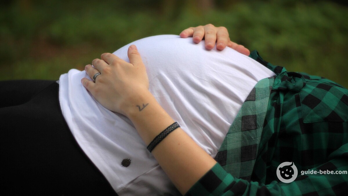 Ventre femme enceinte